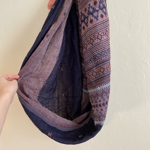 Oversized Aztec Design Infinity Scarf - Picture 4 of 5